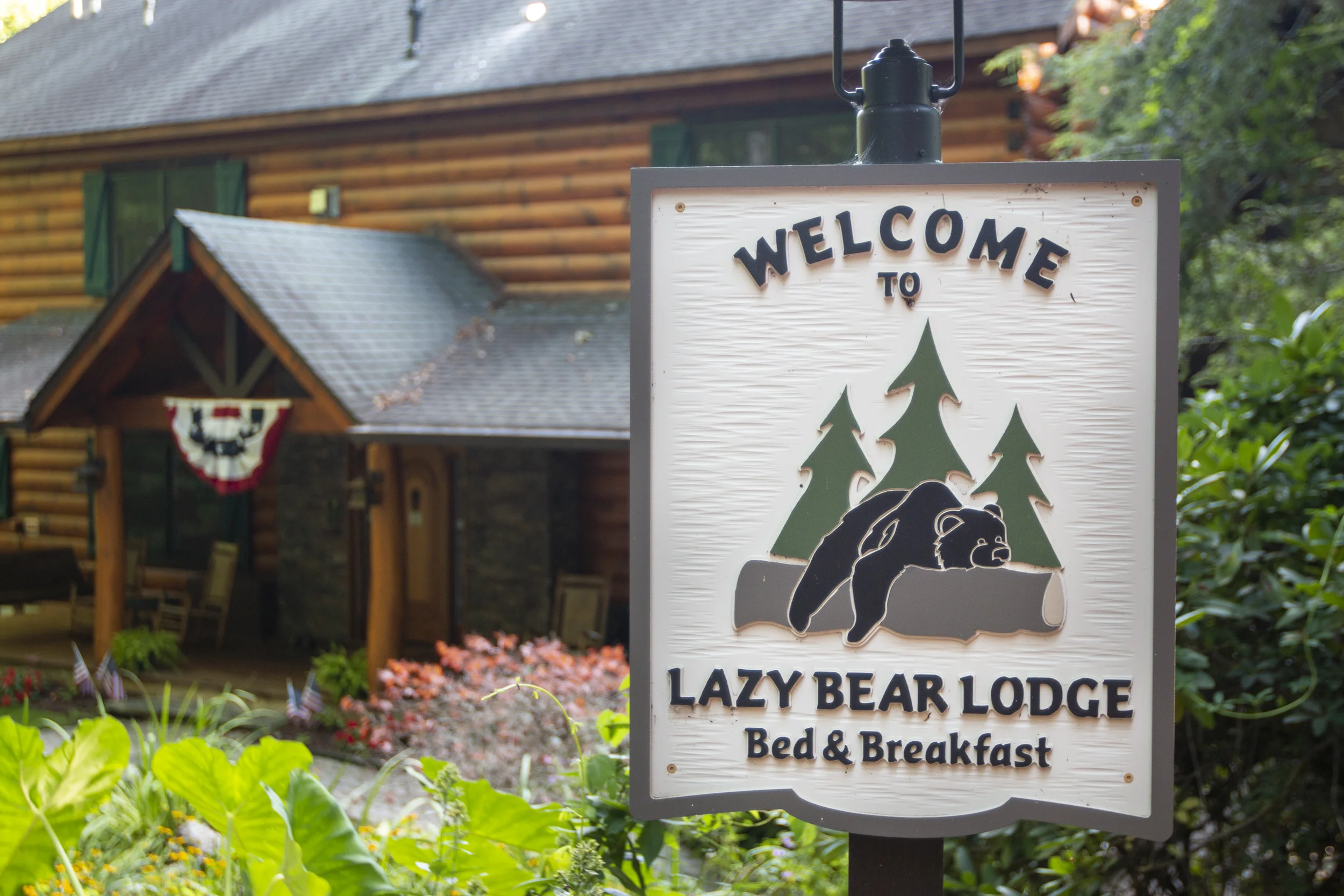 Lazy Bear Lodge - North Carolina